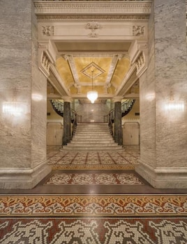 Hotel Bentley 7/50