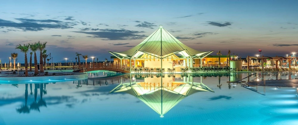 Aquasis De Luxe Resort in DIDIM