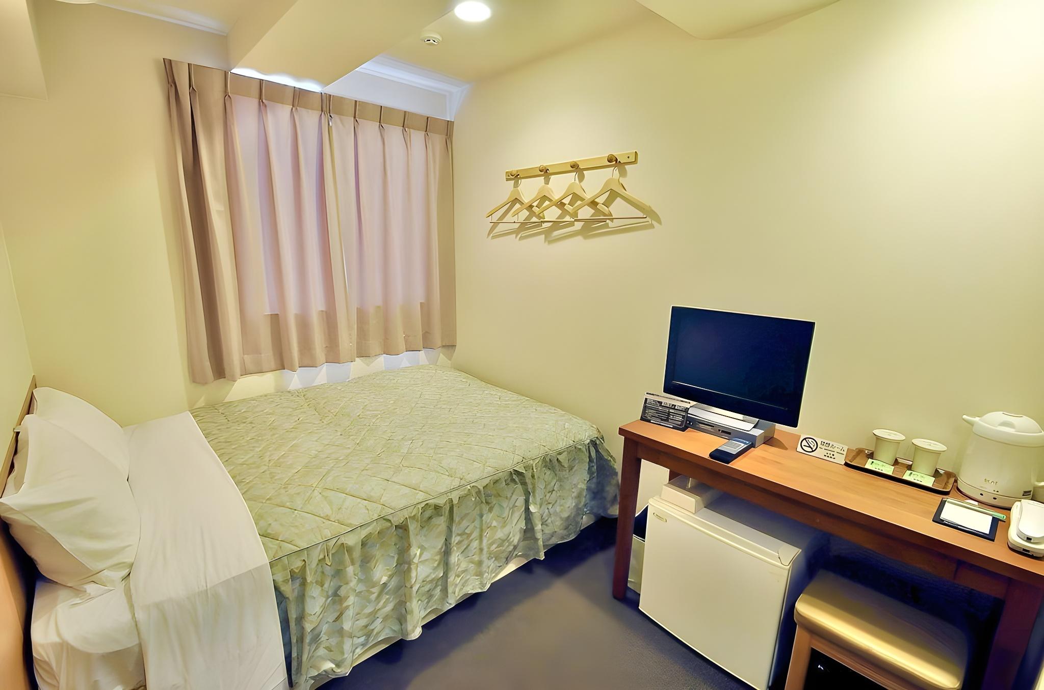 Room, Single, Smoking