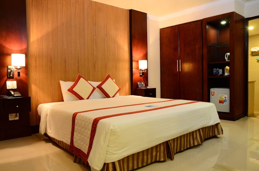Petro House Hotel 21/84