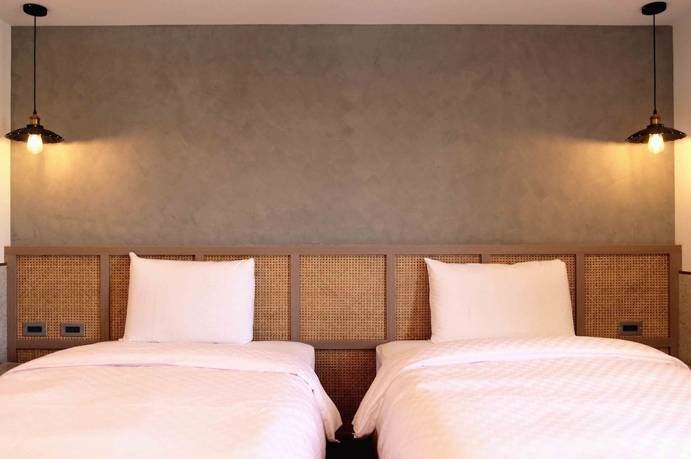 Kindness Hotel Yuanlin 11/50