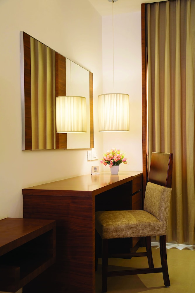 Urvashi Residency 39/43