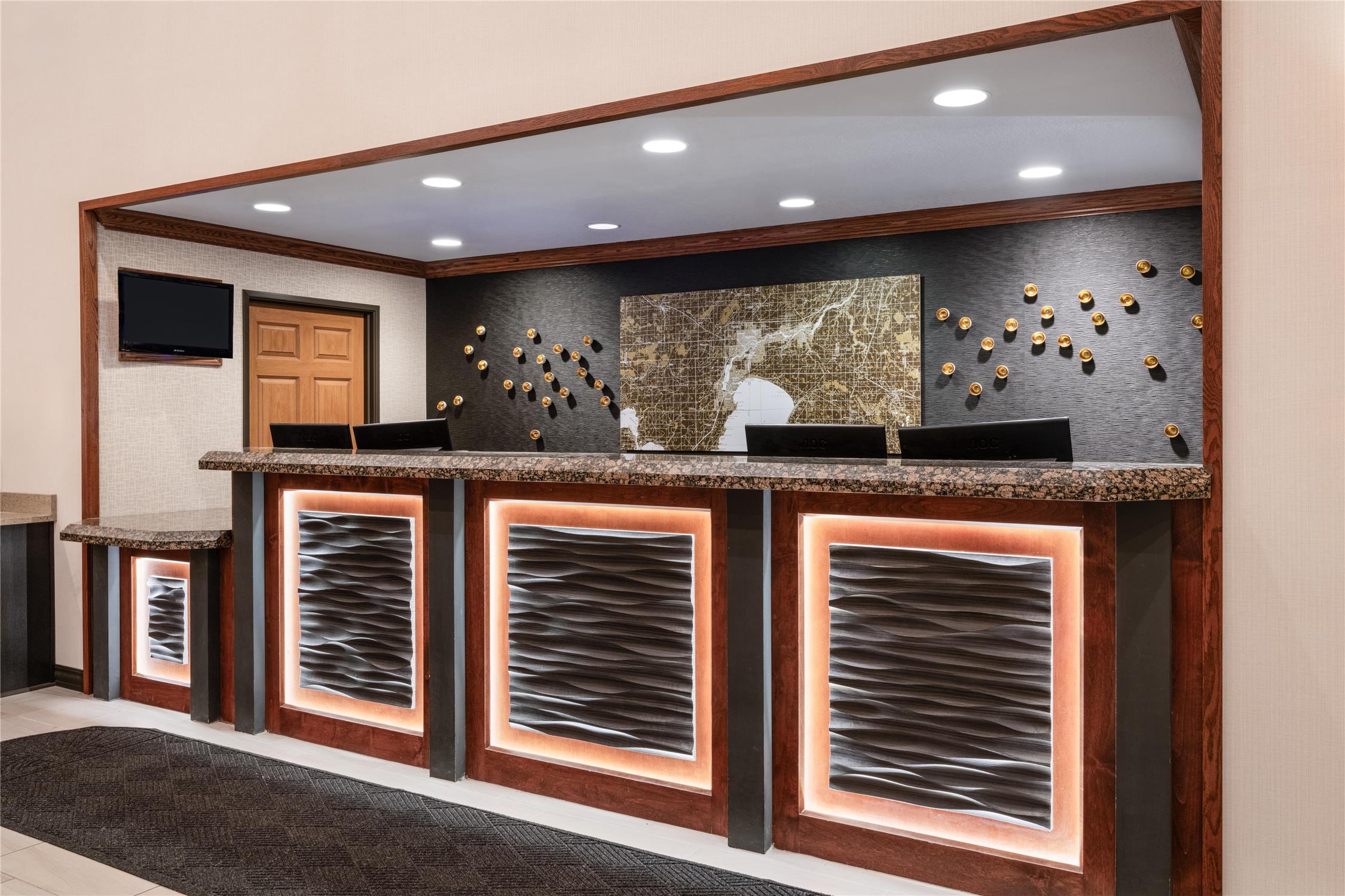 Best Western Premier Bridgewood Resort Hotel 6/60