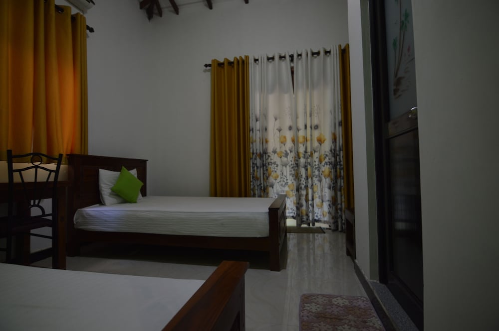 Binara Home Stay -Tourist Lodge 12/35