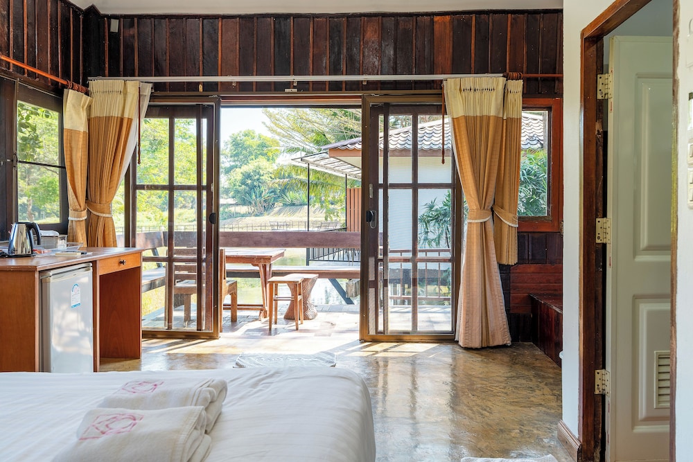غرفة قياسية بسرير كينج، DE BUA VALLEY RESORT 10/10
