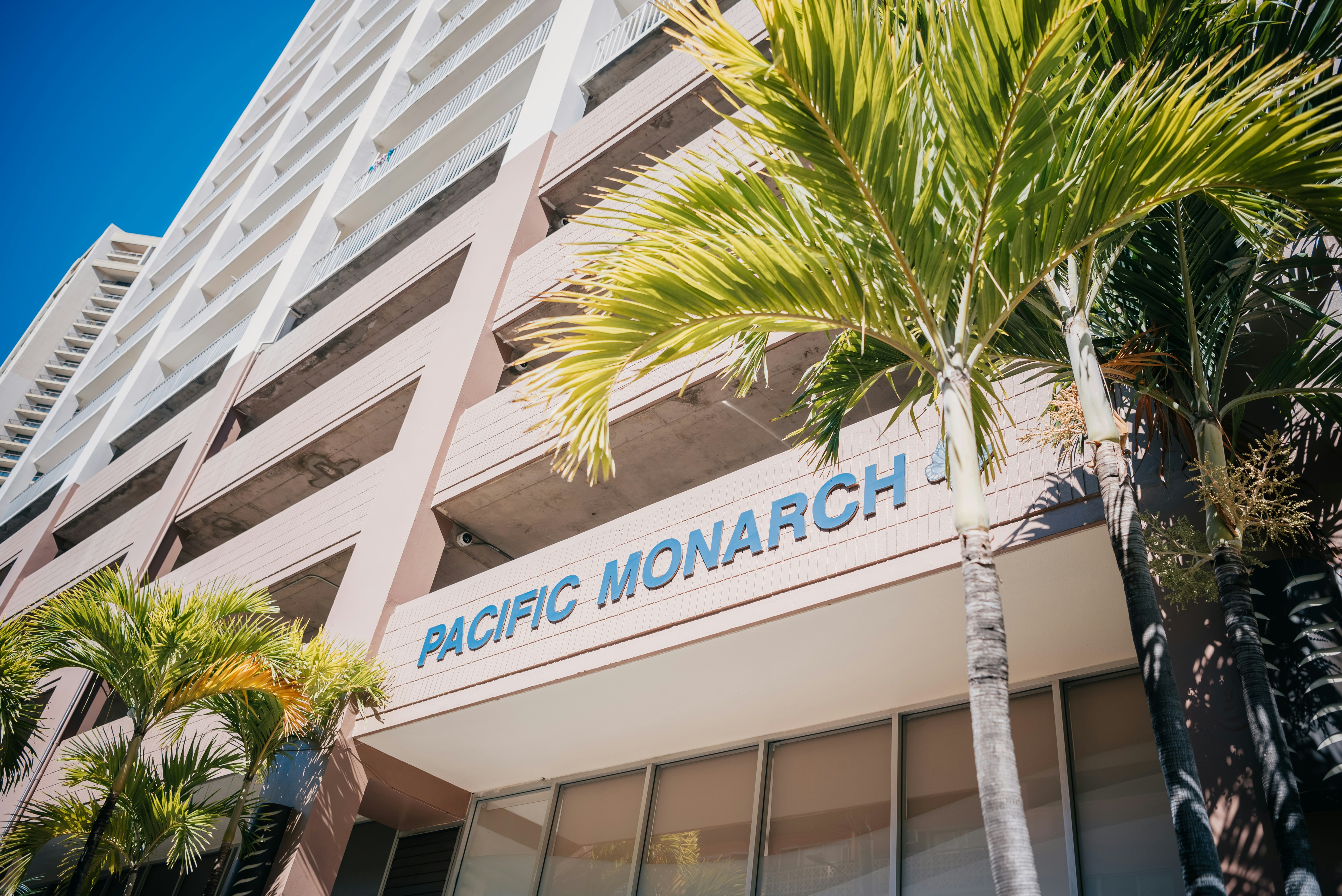 Pacific Monarch Hotel 6/73