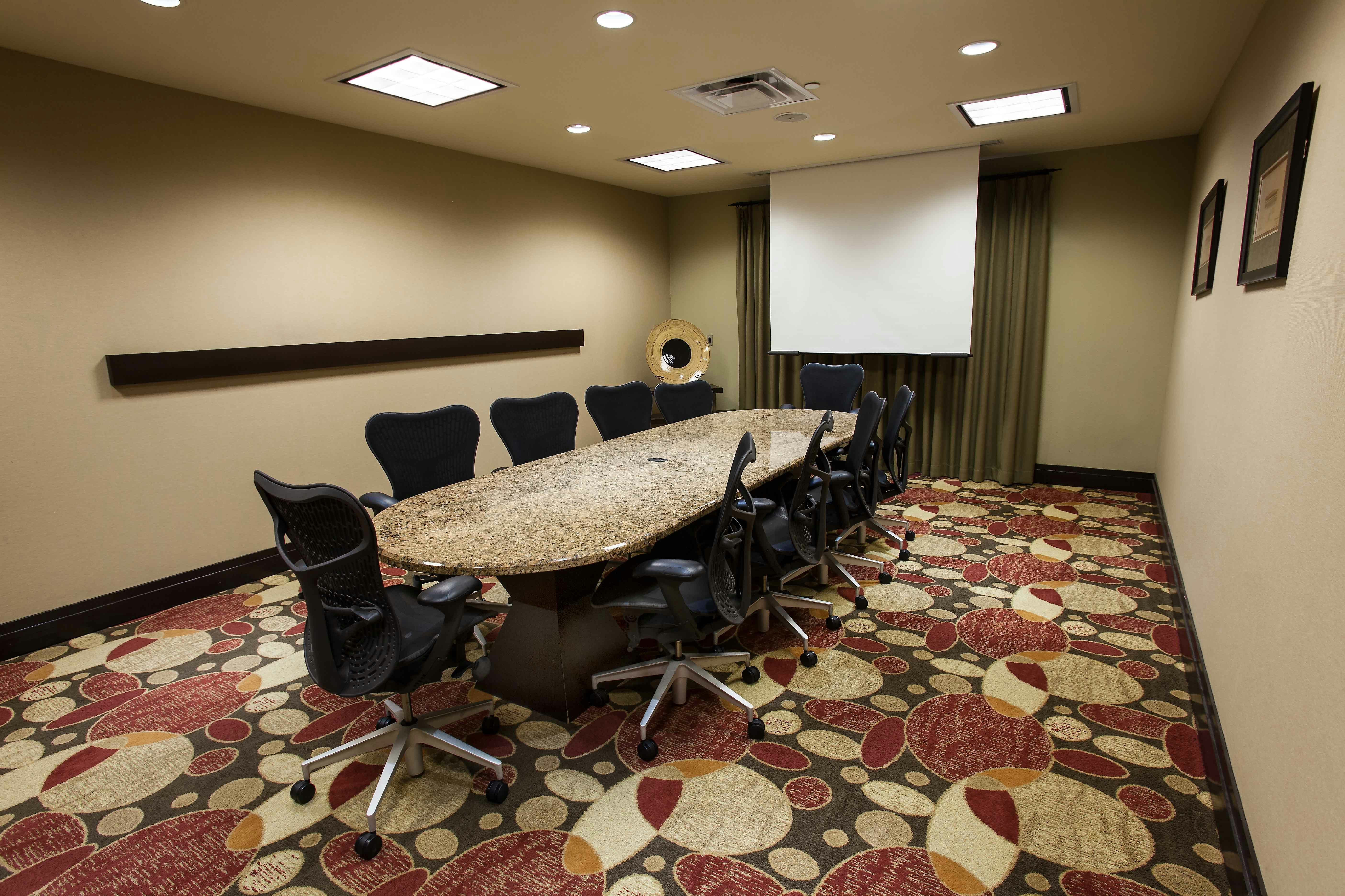 Doubletree Hotel Chicago O Hare Airport Rosemont 77/85