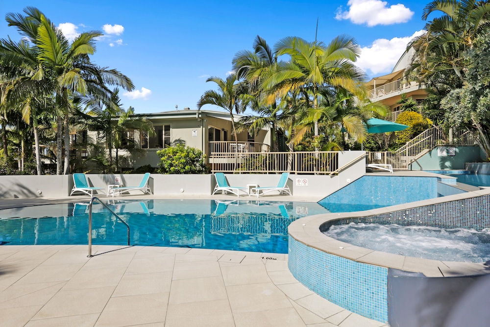 Headland Beach Resort 61/69