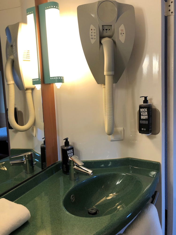 Ibis Laon 27/43
