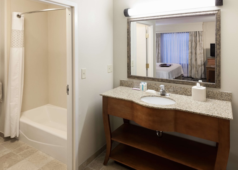 Hampton Inn Suites Davenport 9/41
