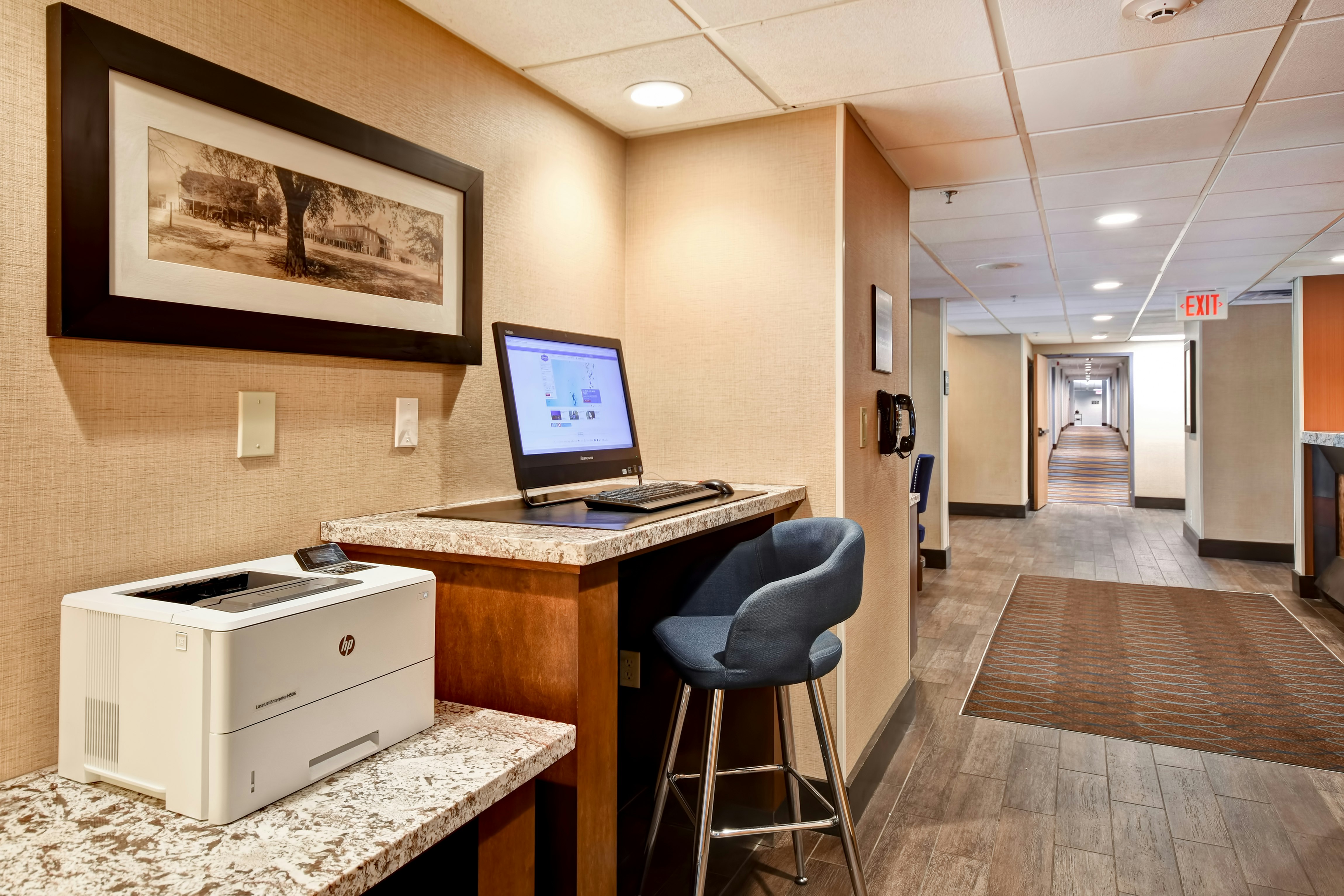 Hampton Inn Auburn 33/40