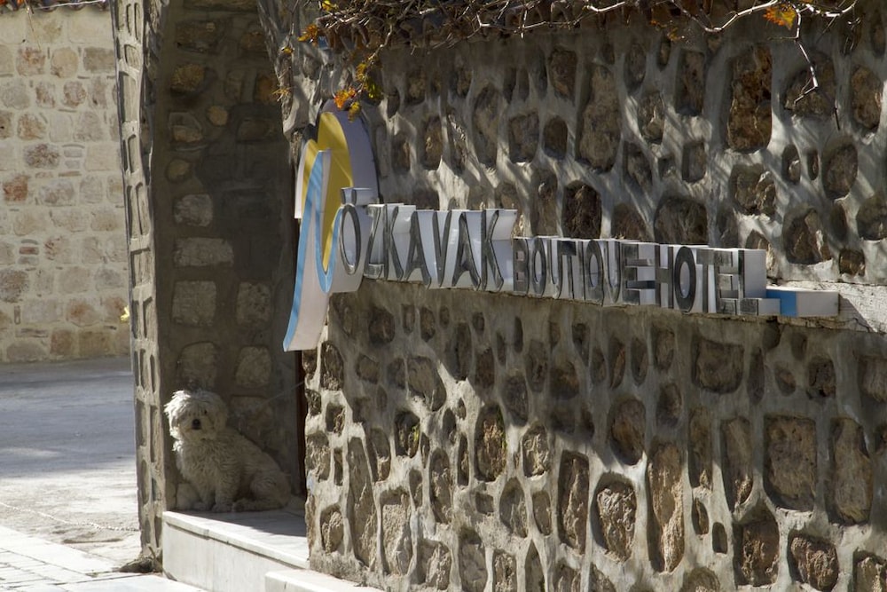 Ozkavak Hotel Kaleici 35/45