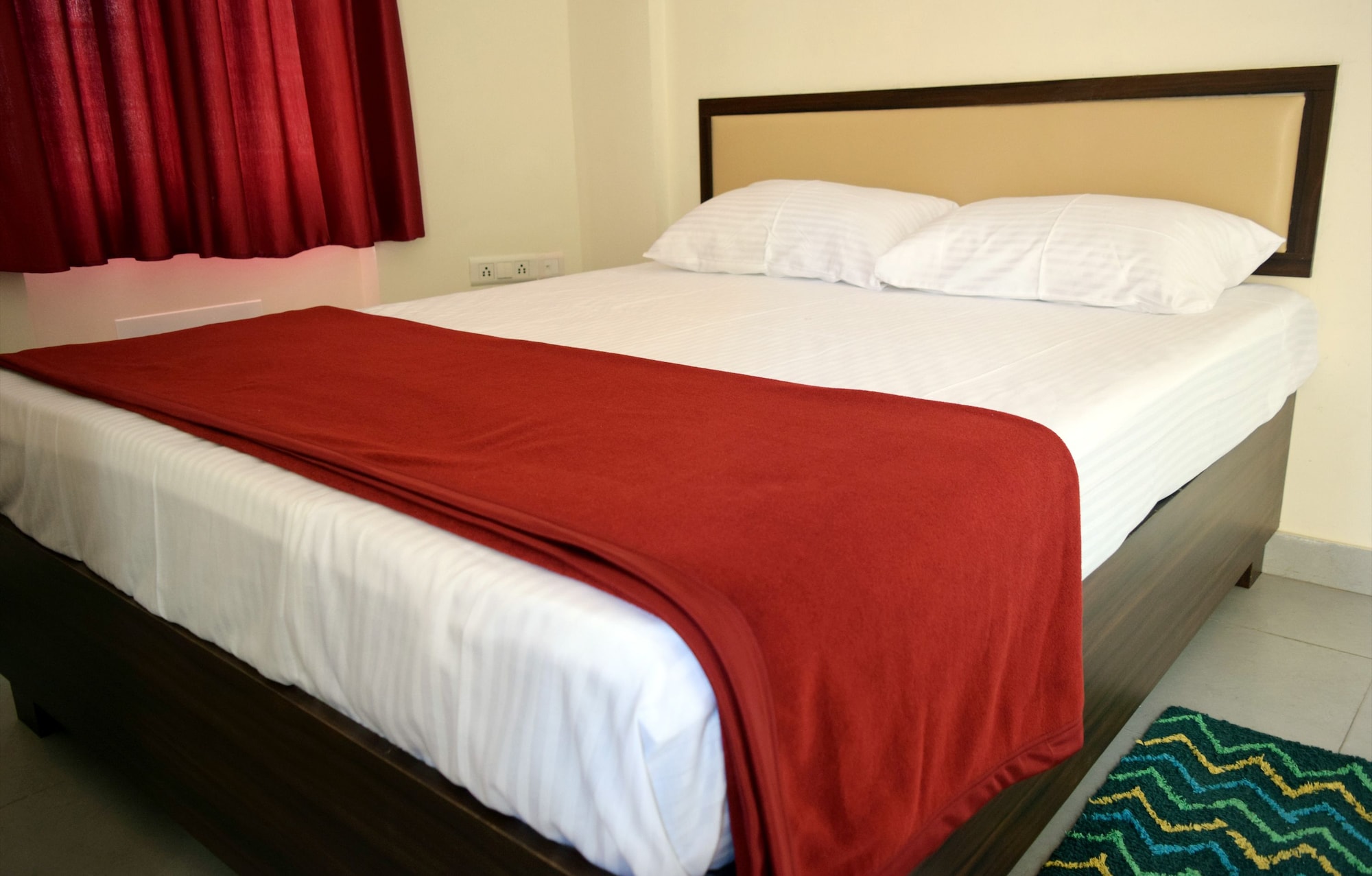 EXECUTIVE, QUEEN BED, GARDEN VIEW, ACCESSIBLE