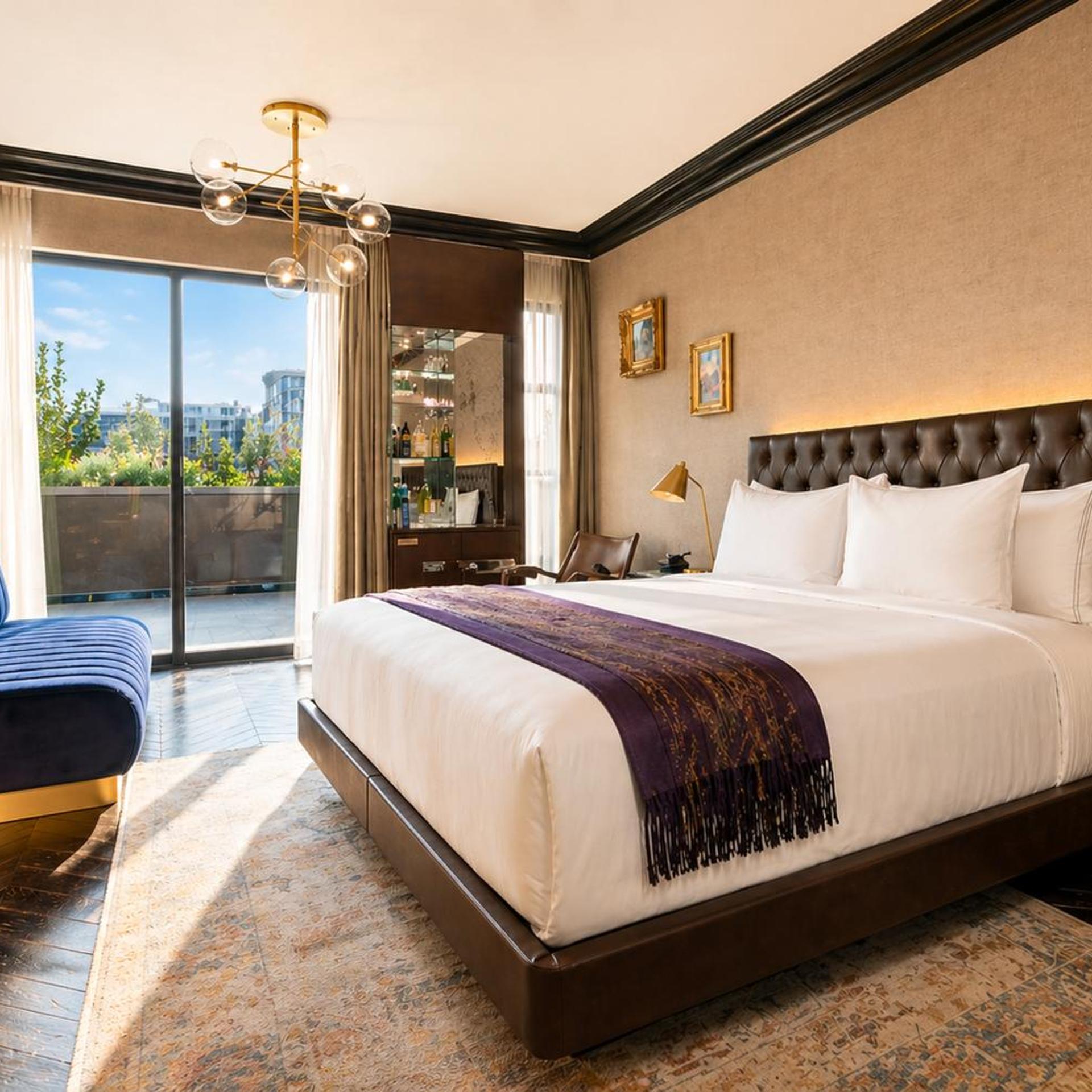 Room, King Bed, Balcony
