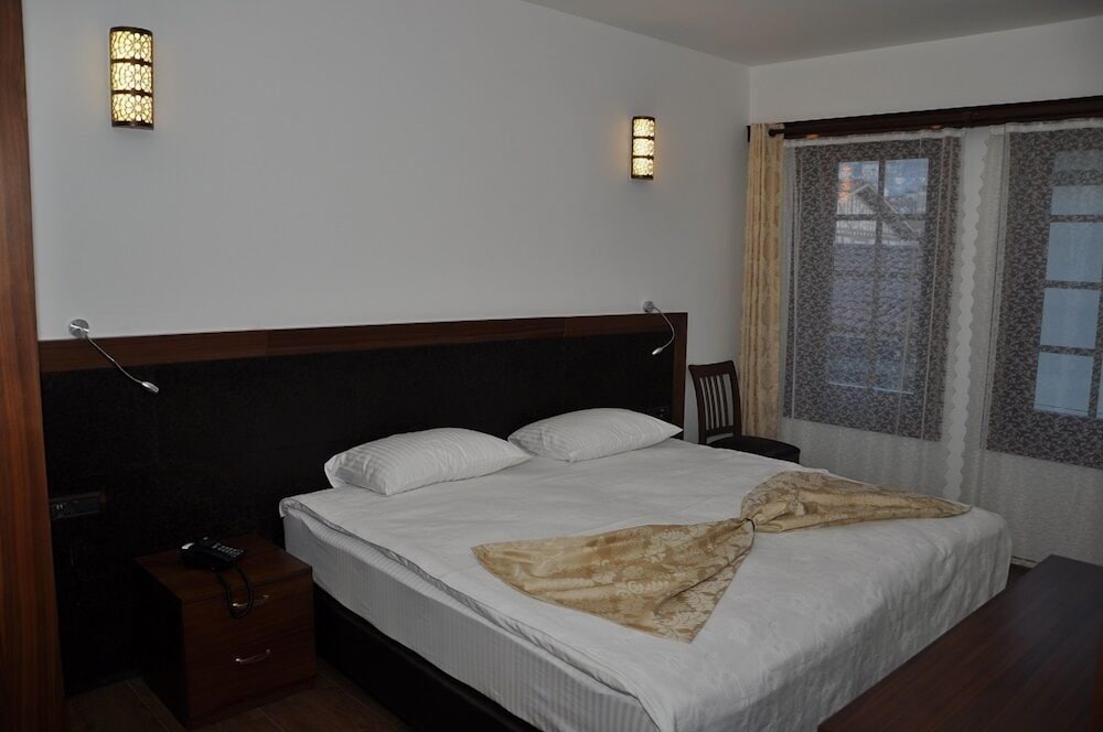 Simre Hotel 11/30