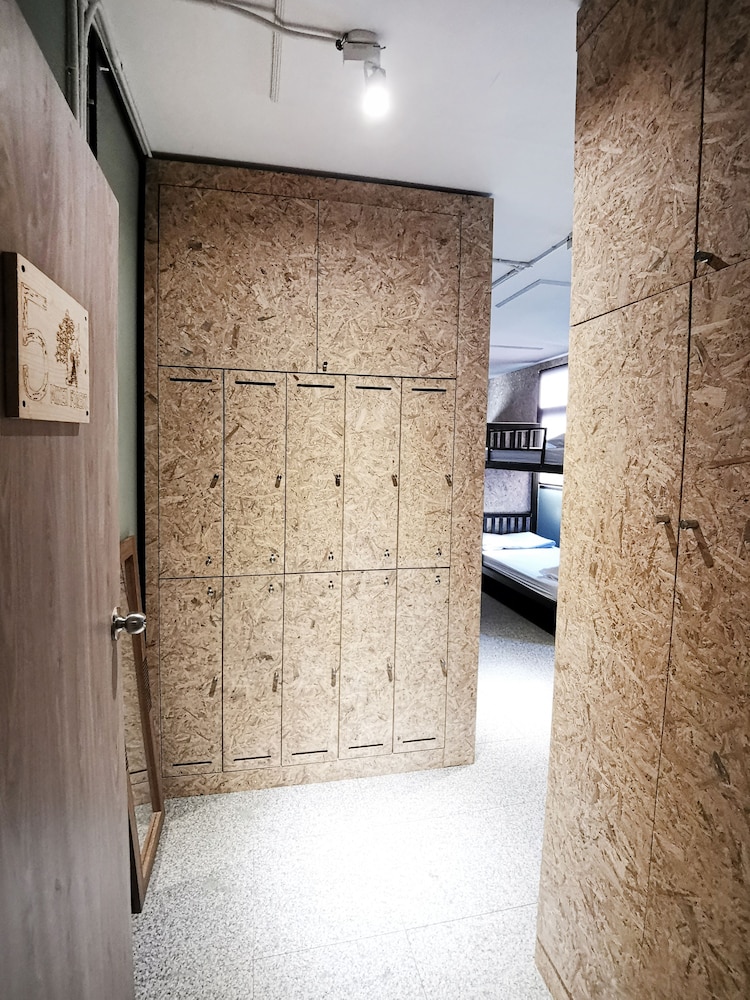 Foresttel Bkk - Hostel 50/50