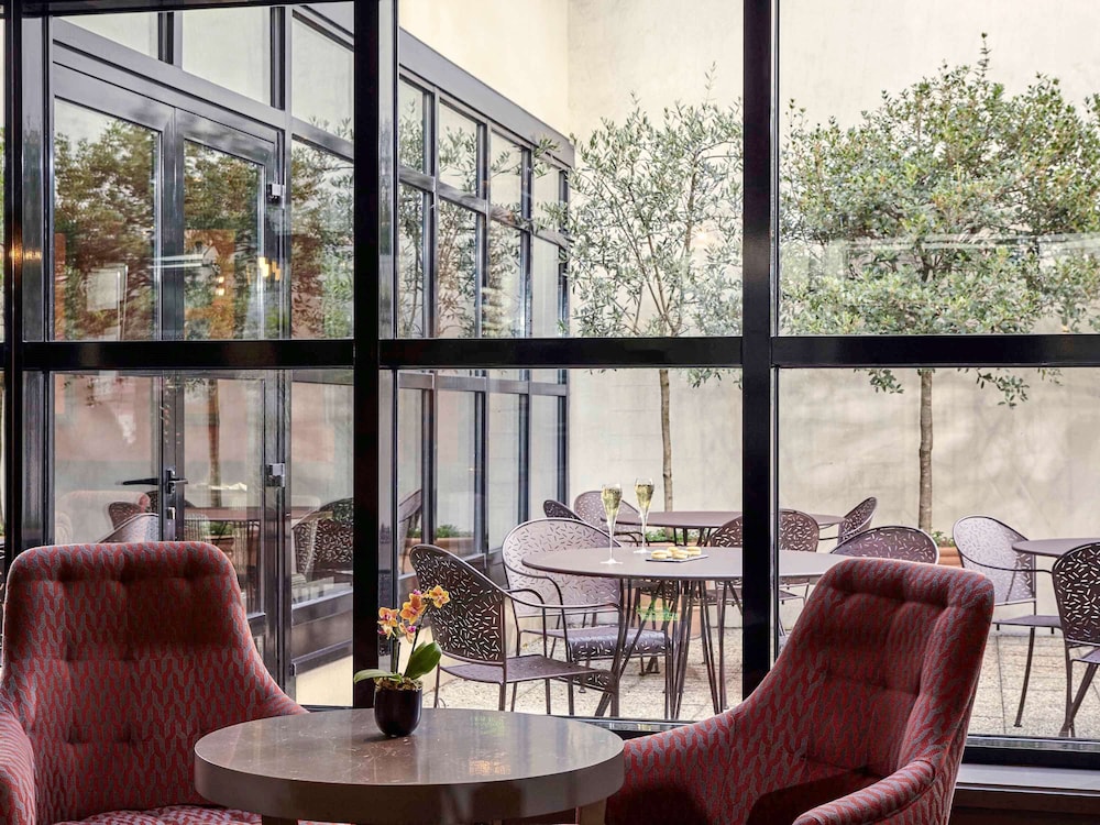 Mercure Paris Tour Eiffel Grenelle 32/46