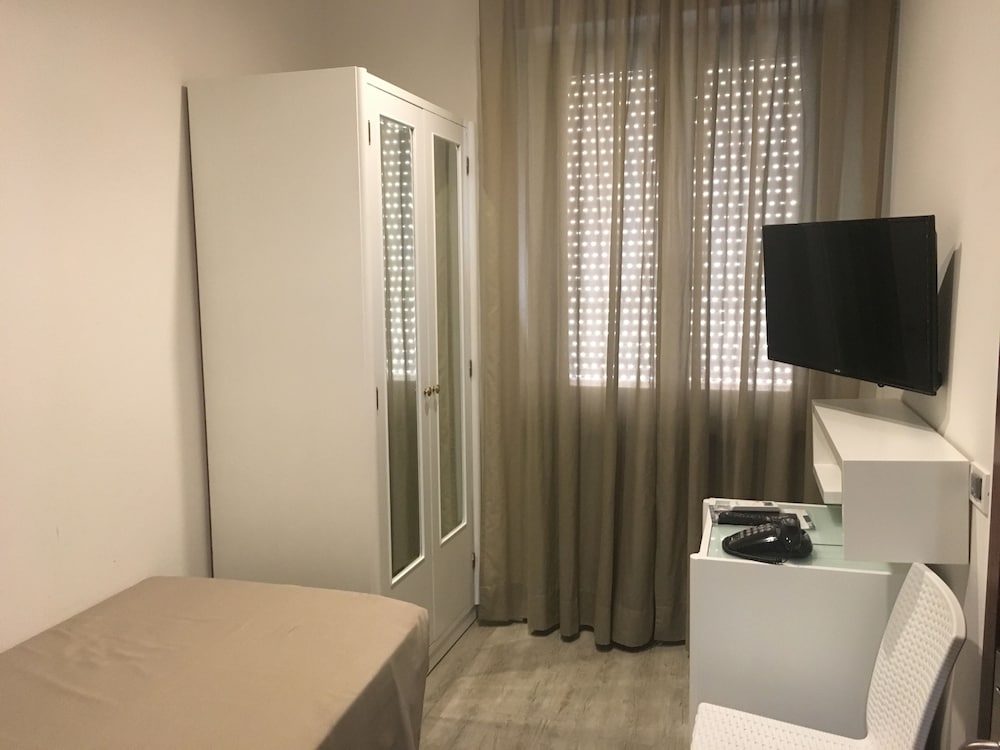 Grand Hotel Olympic 33/41