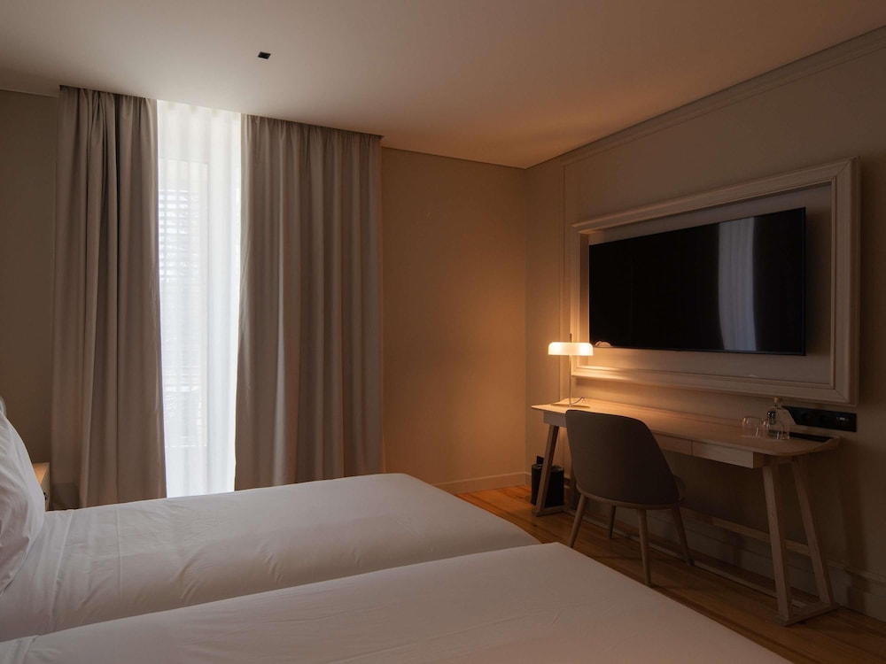 Mercure Ponta Delgada Azores 10/50
