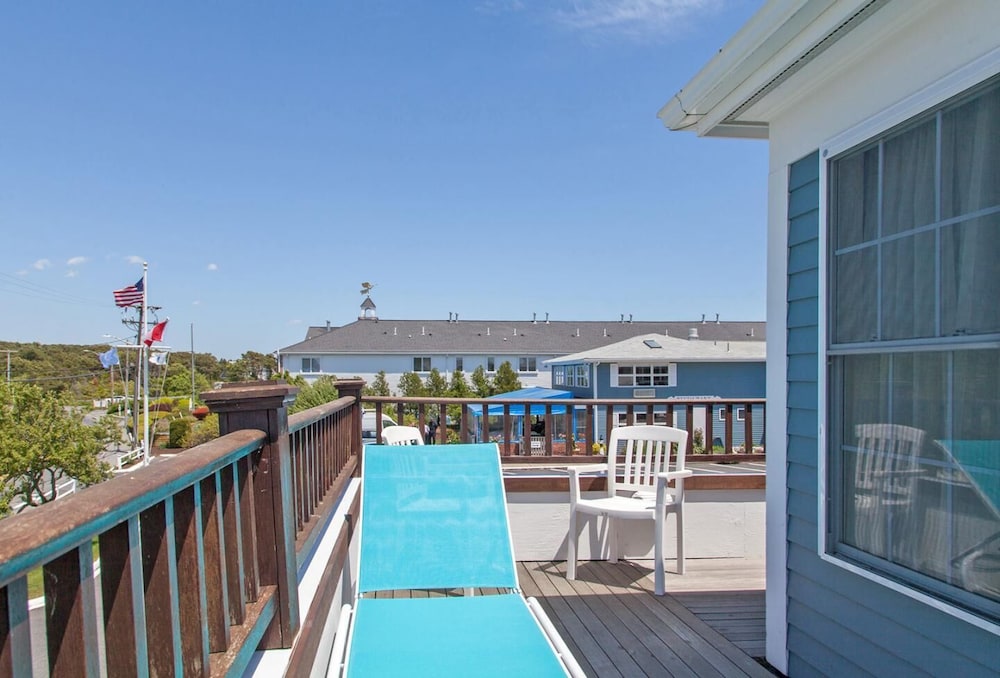 Riviera Beach Resort 6/49