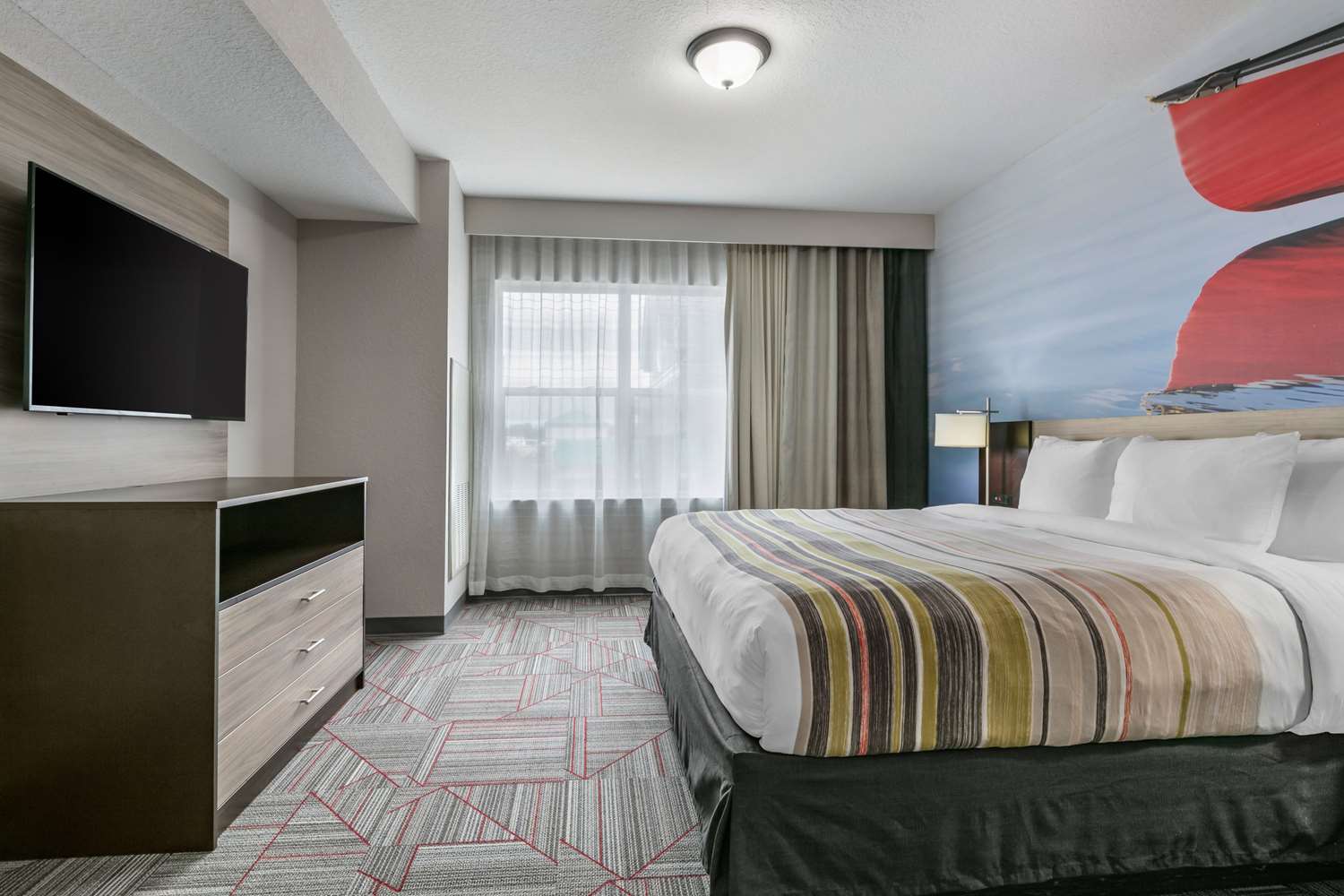 Suite, King Bed, Clarion Pointe Columbus-Bradley Park 2/4