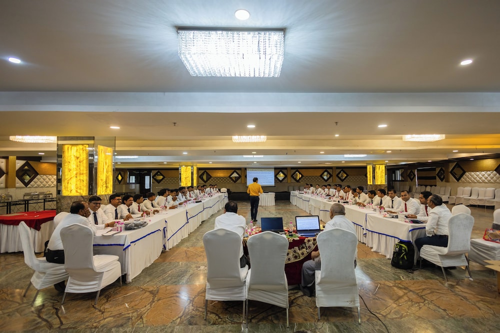 Hotel Di-Arch Lucknow 45/50