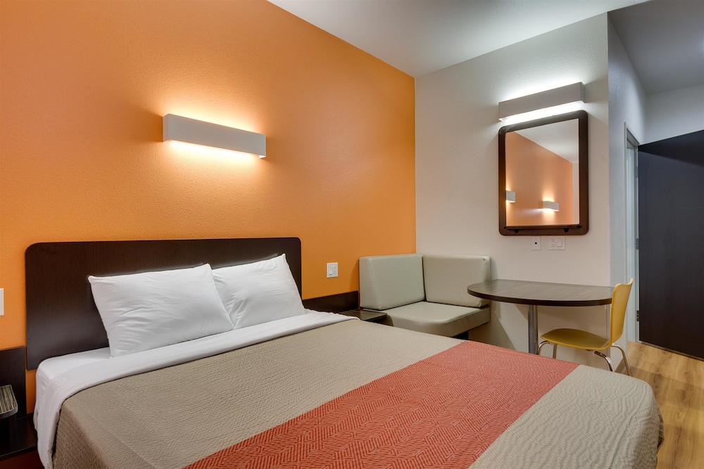 Motel6 Tulsa, OK 13/59