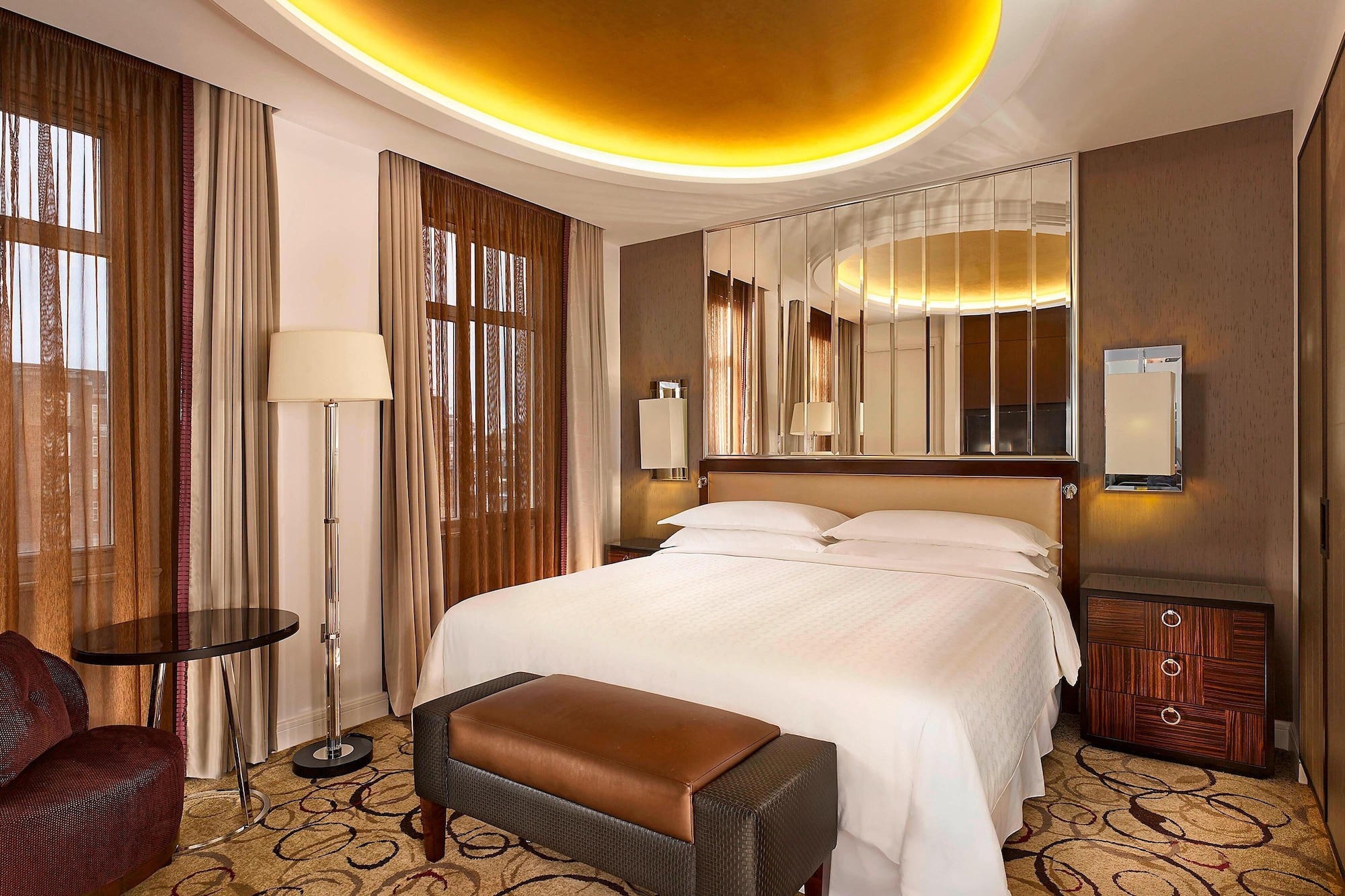 Superior, King Bed, Park View