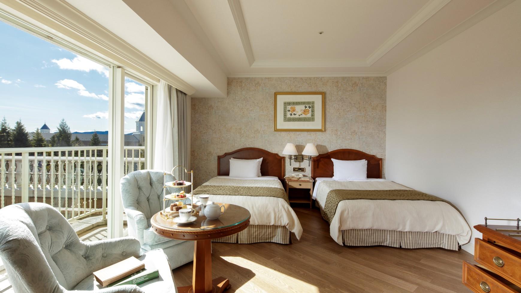Universal, Twin Beds, Garden View