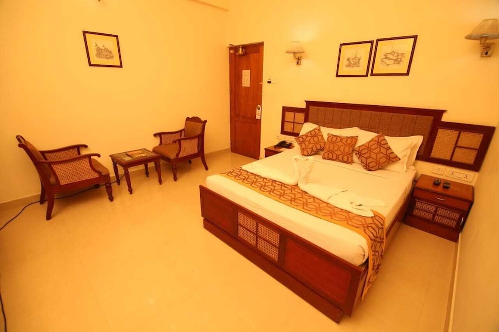 DELUXE, DOUBLE BED