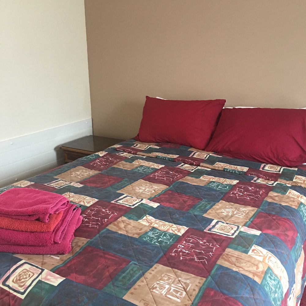 The Tower Arms Hotel 42/50