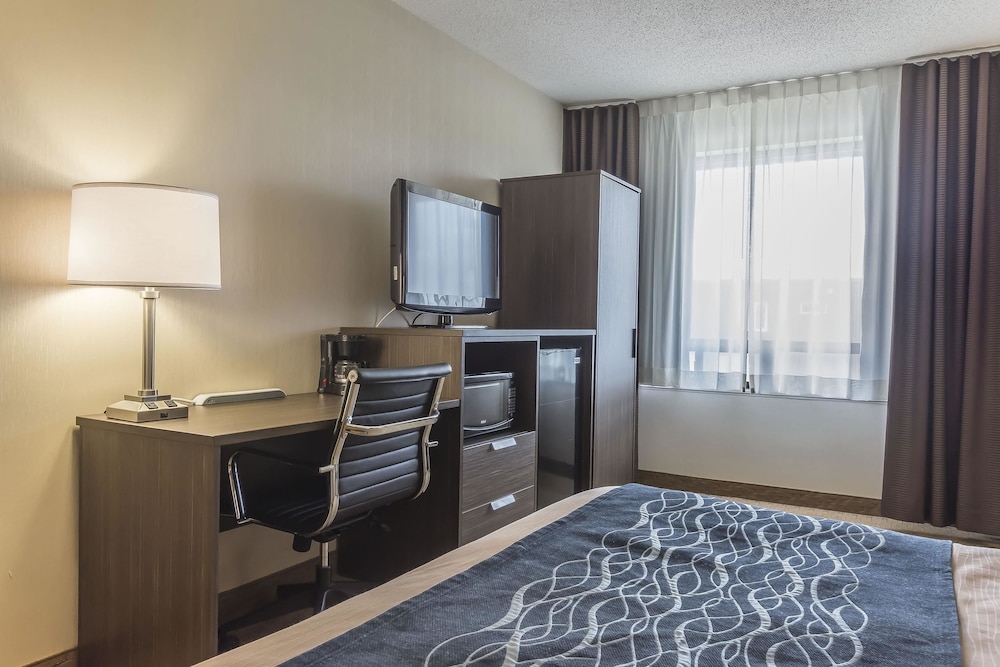 Comfort Inn Levis 14/33
