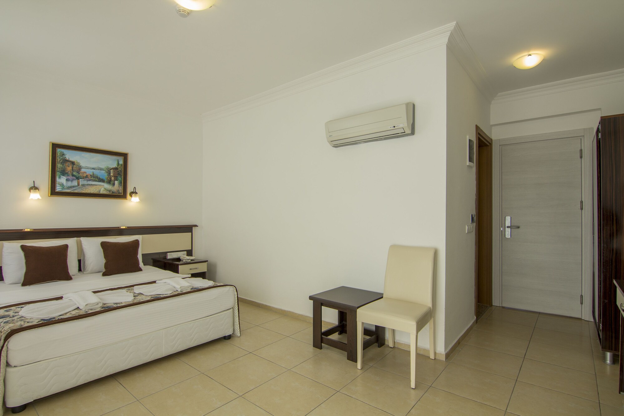 1 BEDROOM, STANDARD