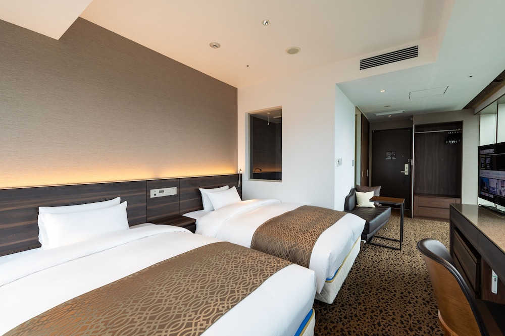 Superior, Twin Beds, Corner