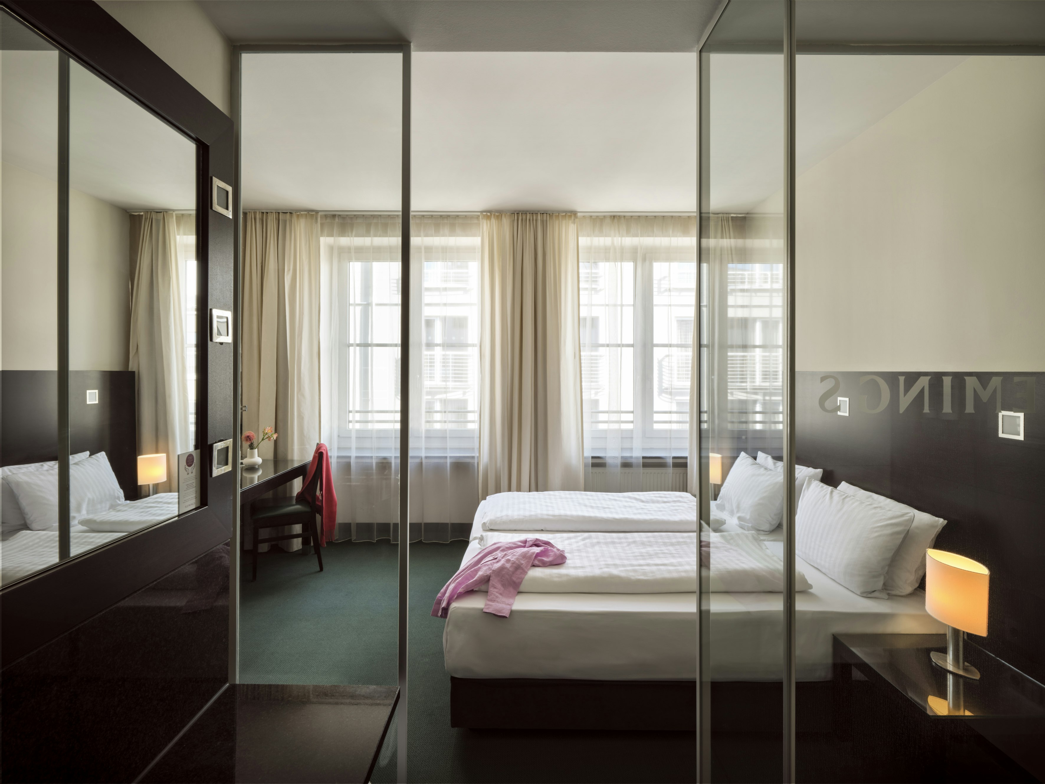 SUPERIOR, TWIN BEDS