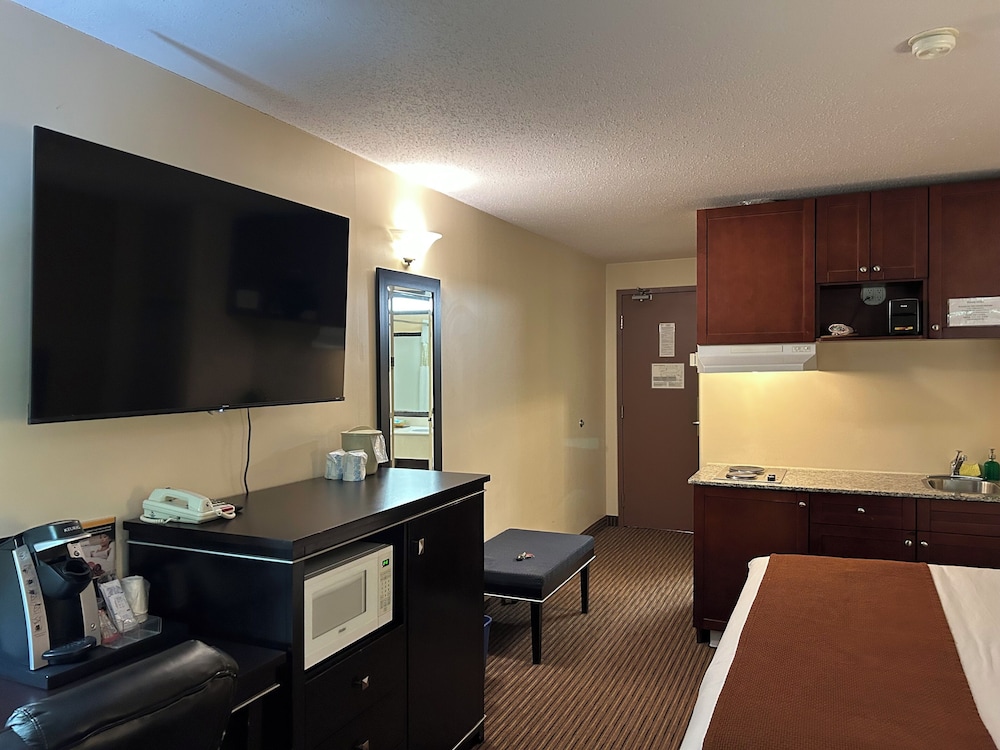 Travelodge by Wyndham Valleyview AB 43/51