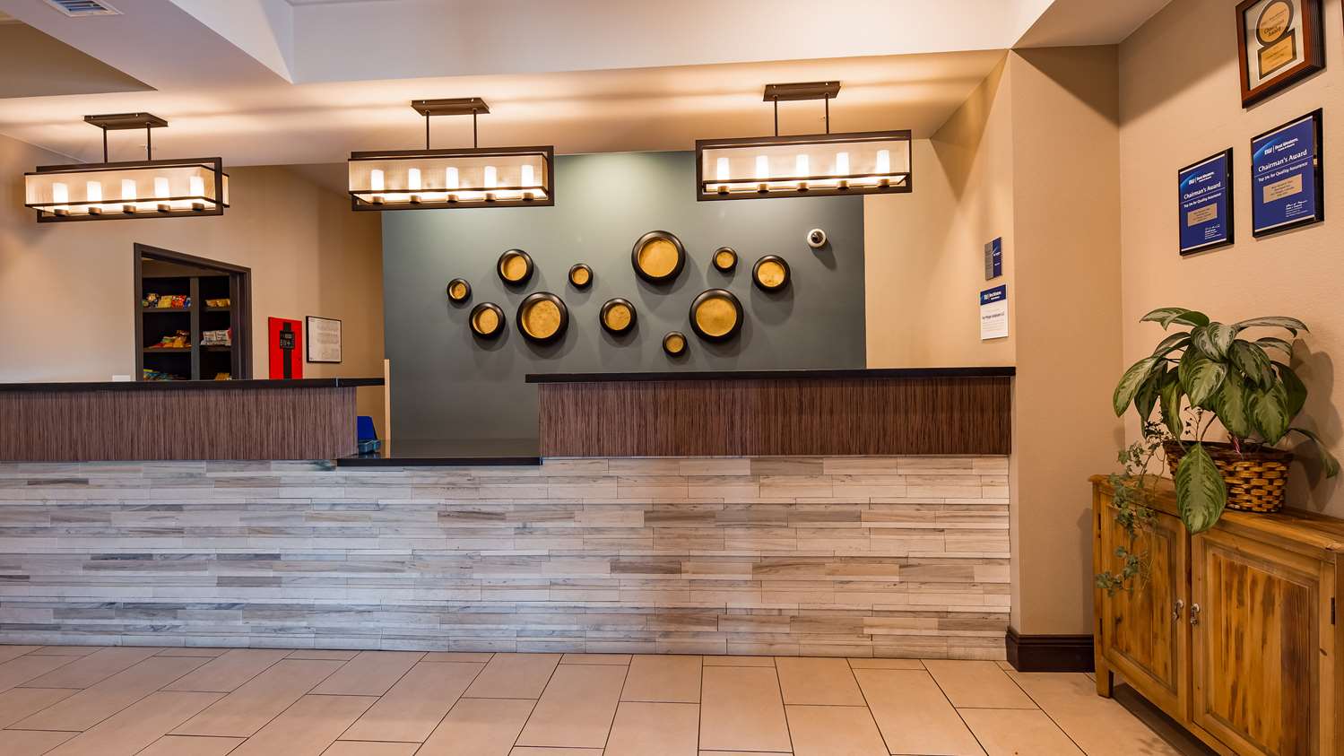 Best Western Plus Overland Inn 2/15