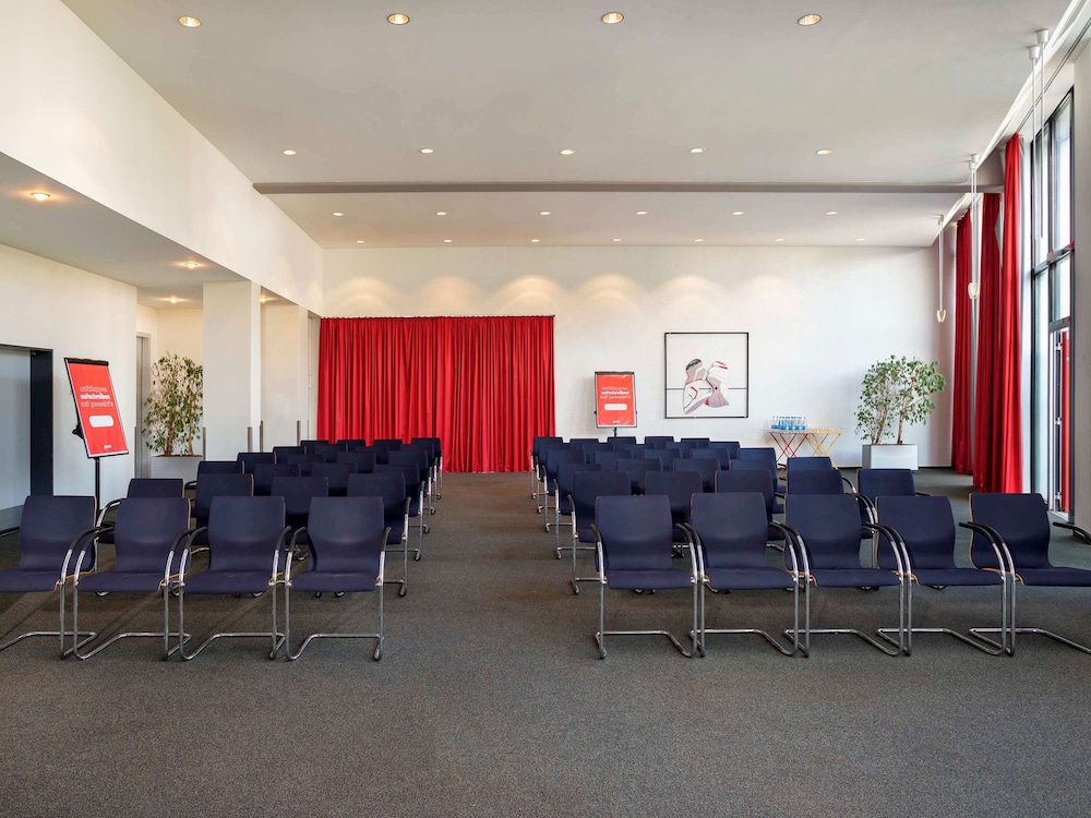 ibis Styles Darmstadt 61/76