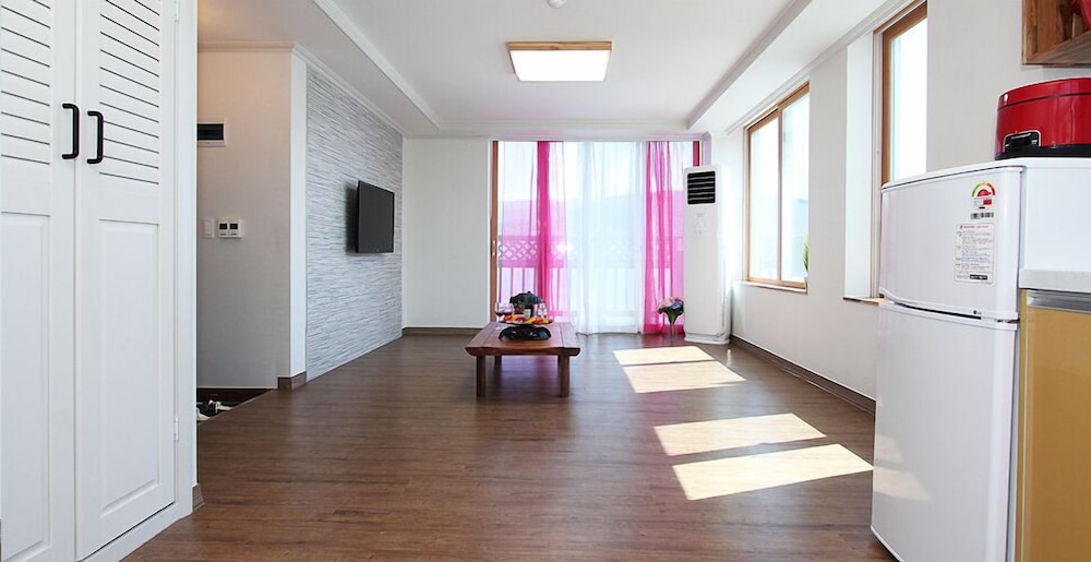 Namhae 1 Night 2 Days Pension 12/20