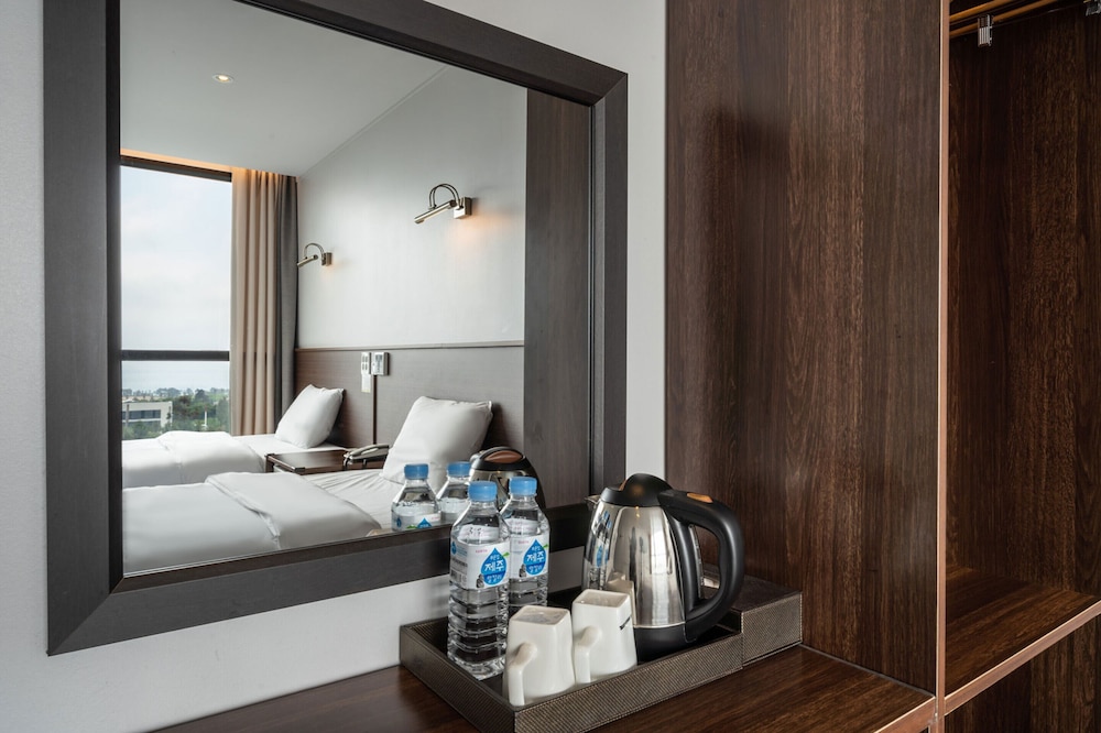 Sunrise Hotel 29/31