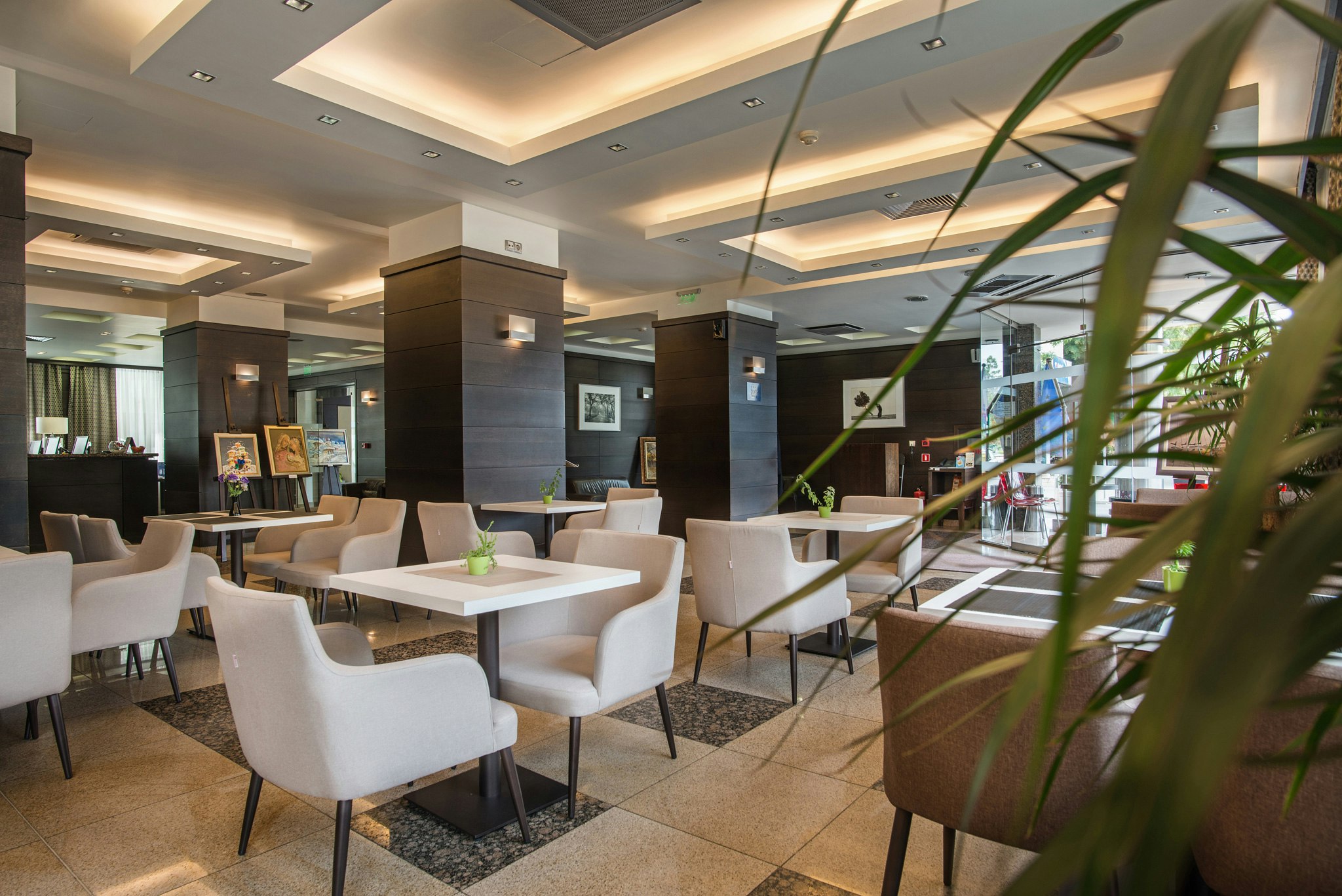 Rosslyn Central Park Hotel 49/58