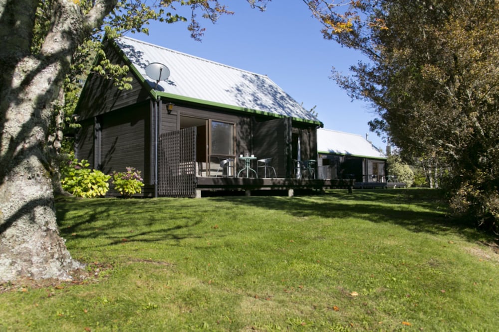 Tongariro Lodge 4/75