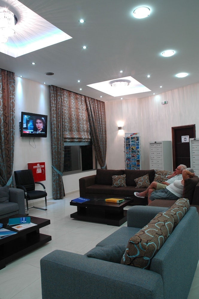 Letsos Hotel 50/75