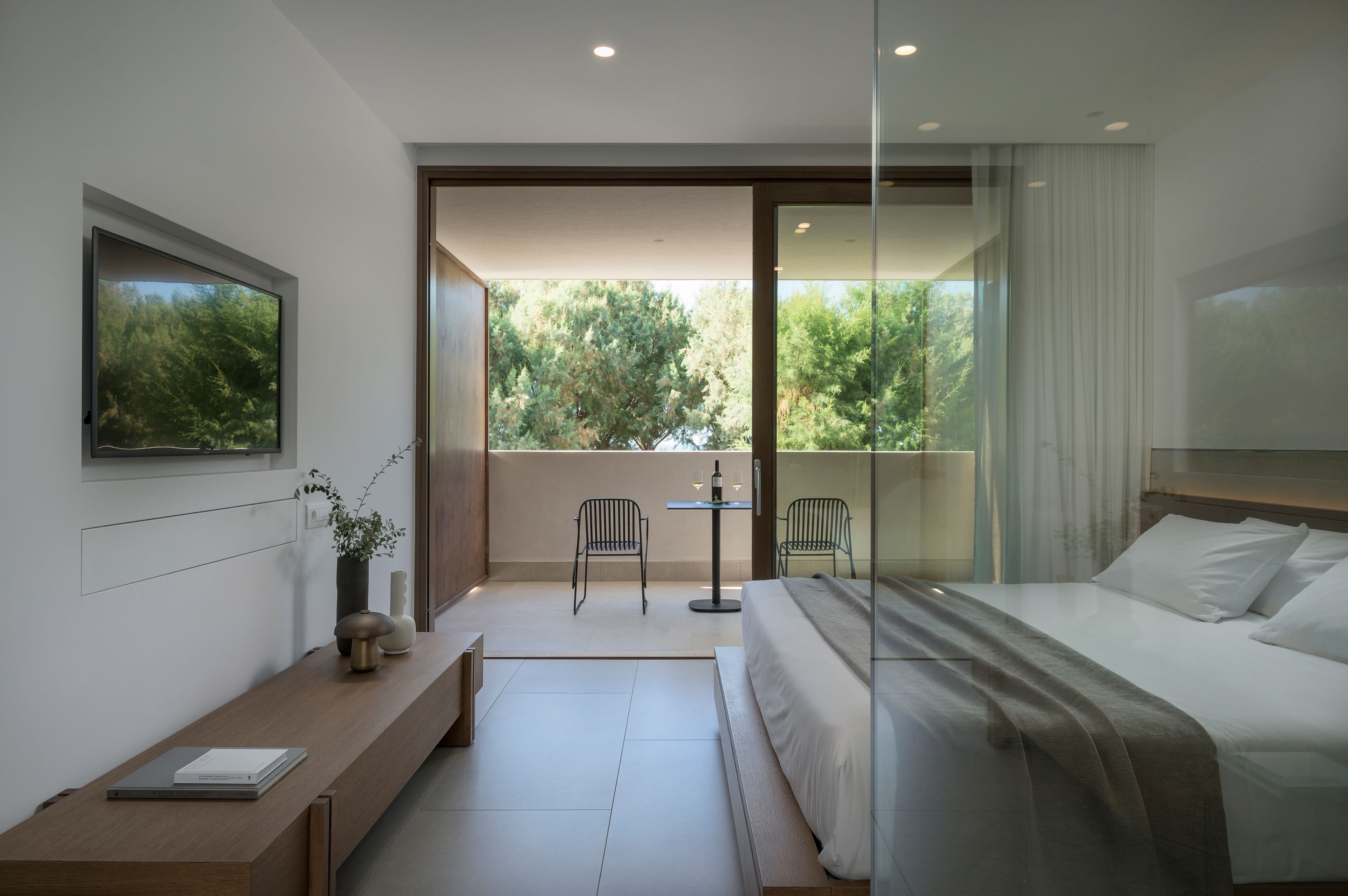 DELUXE, SIDE SEA VIEW