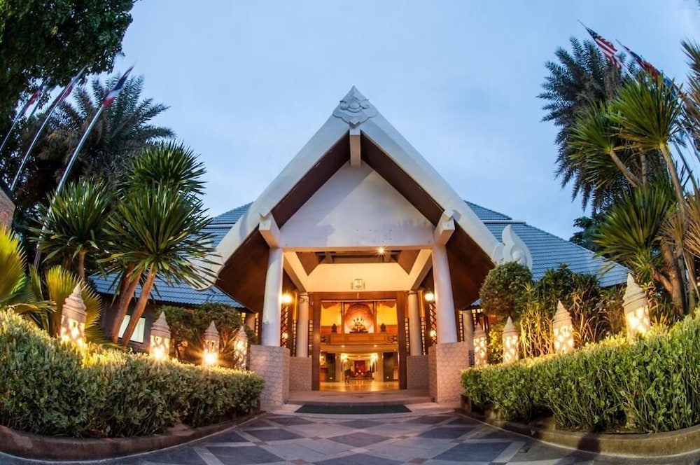Phi Phi Island Cabana Hotel 6/69