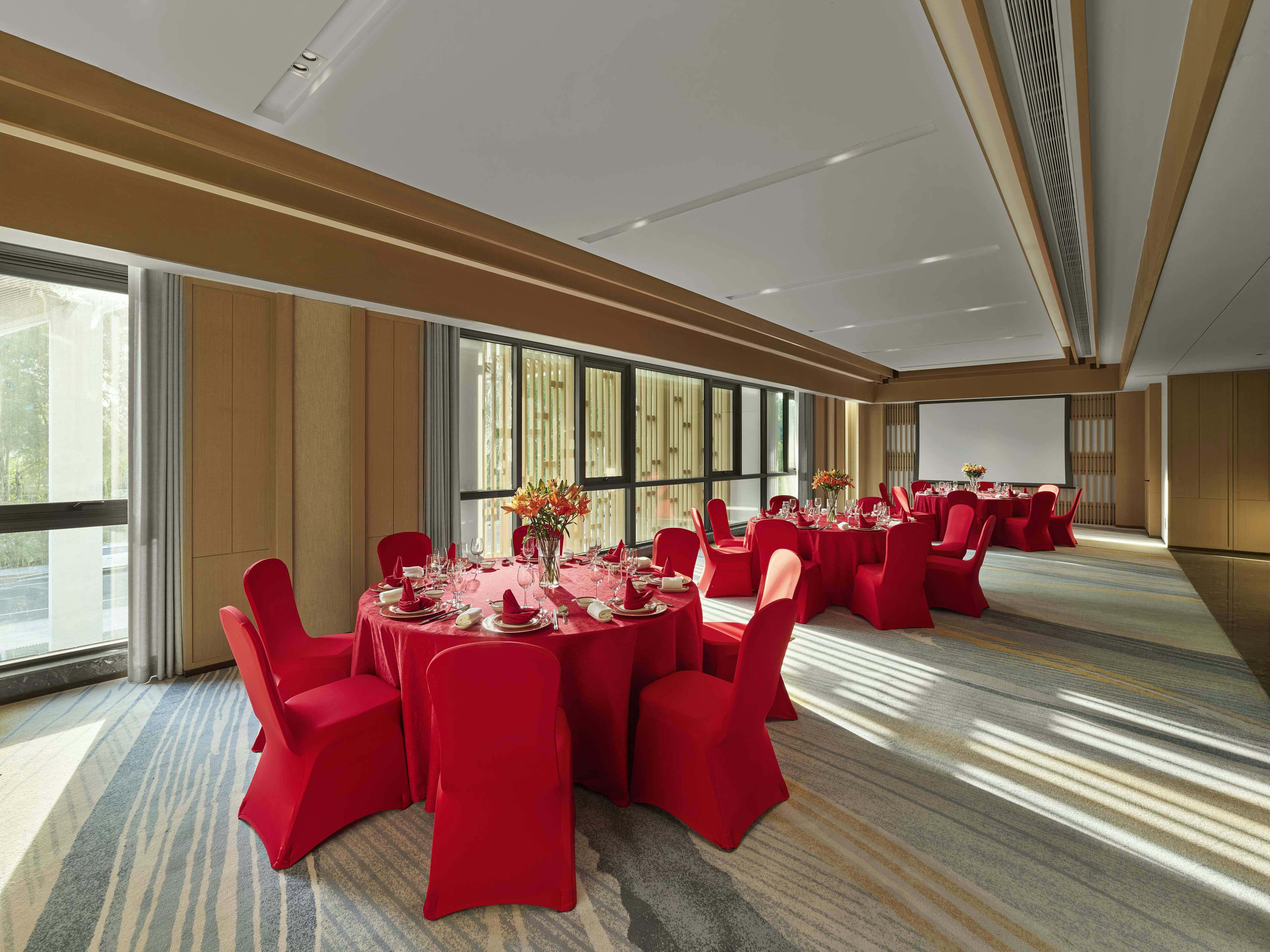 DoubleTree by Hilton Taizhou Shenxianju 12/26
