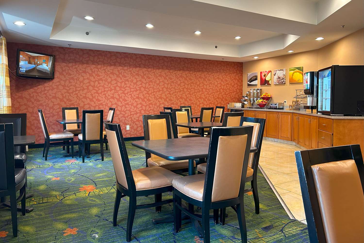 Country Inn and Suites by Radisson Fayetteville I-95 NC 8/11