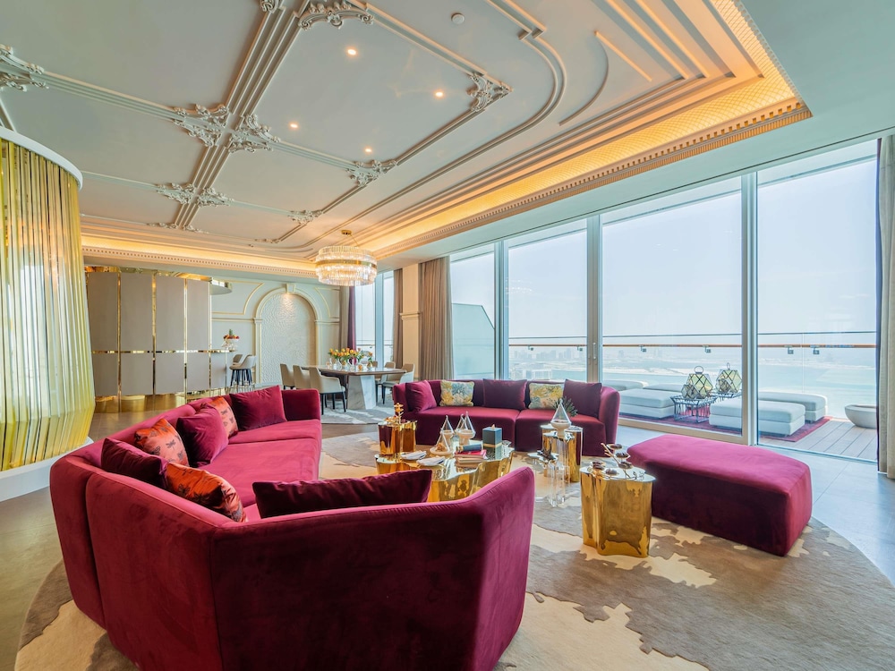 Raffles Doha 44/65