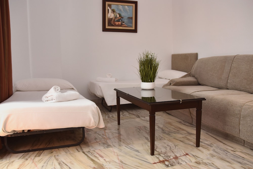 Hotel Turia 28/79