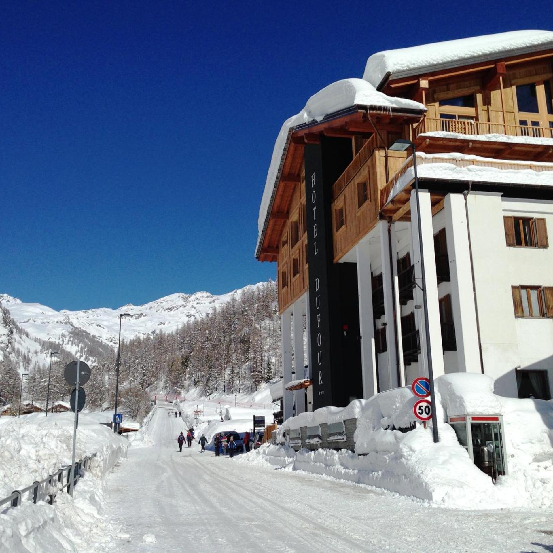 Dufour Hotel 40/42